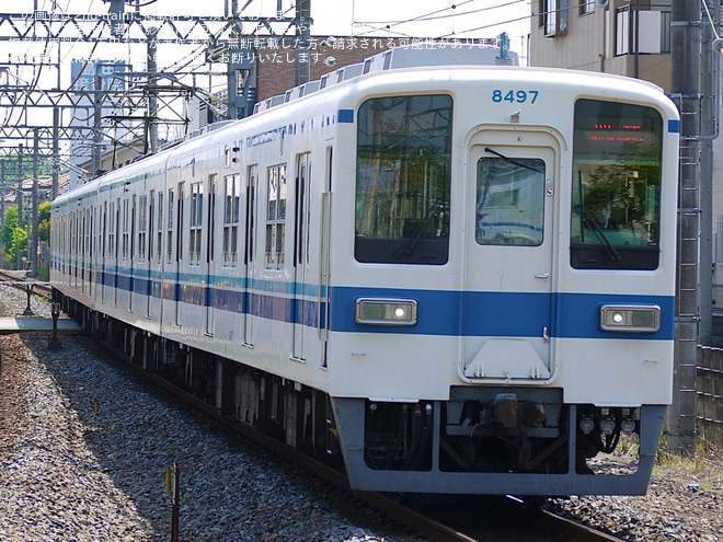 【東武】8000系8197F南栗橋工場入場を武蔵嵐山駅で撮影した写真