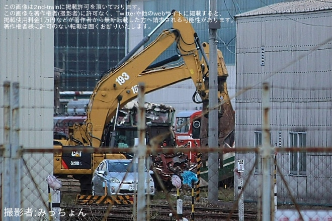 【JR東】キハ40-2088が秋田総合車両センターにて解体中を不明で撮影した写真