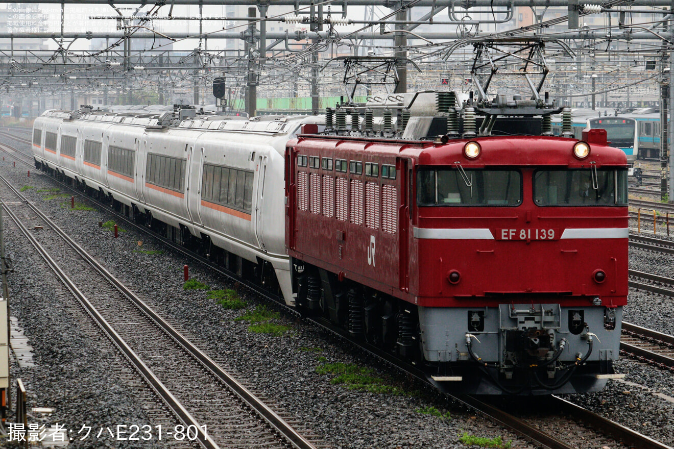 【JR東】651系1000番台OM204編成 郡山総合車両センターへ配給輸送の拡大写真