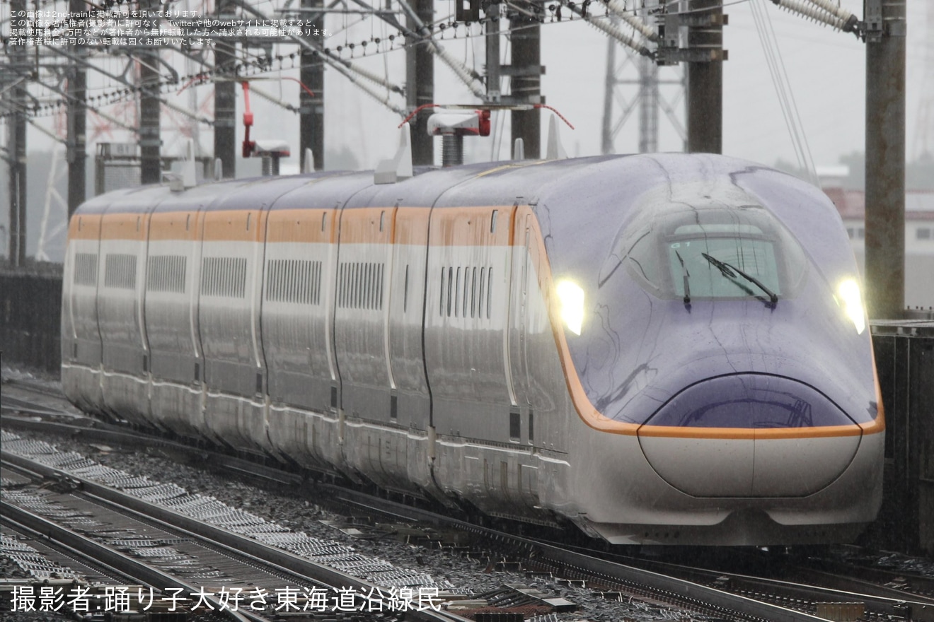 【JR東】E8系G1編成小山新幹線車両センターから疎開返却回送の拡大写真