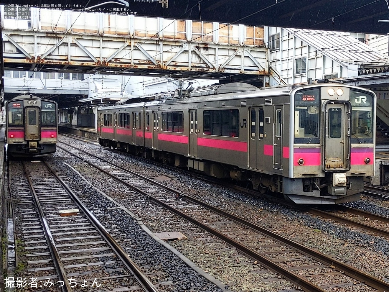 【JR東】701系N14編成秋田総合車両センター入場回送の拡大写真