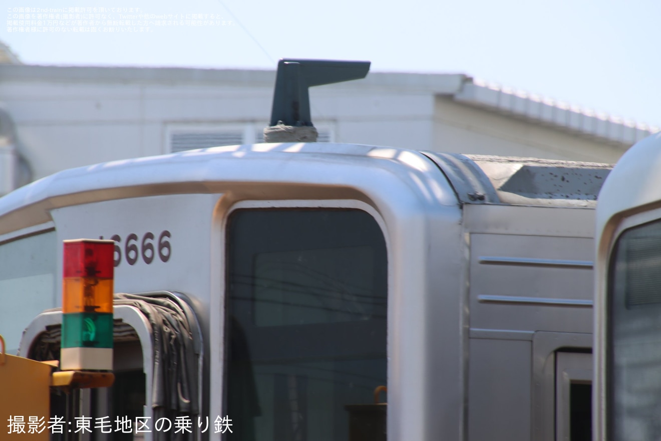 【東武】10030型11666Fが部品撤去開始の拡大写真