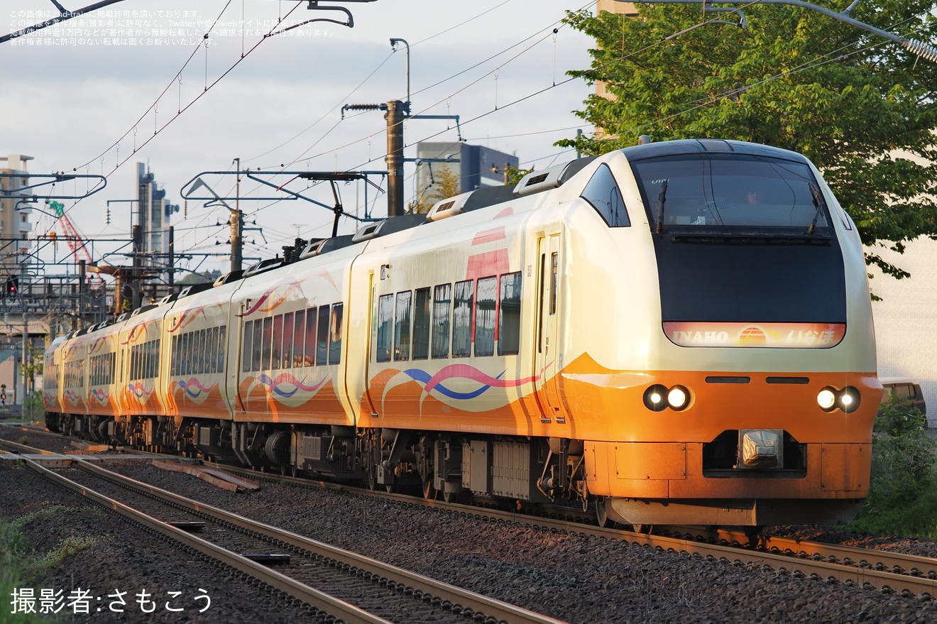 【JR東】E653系U101編成が秋田総合車両センターへ入場のため回送の拡大写真