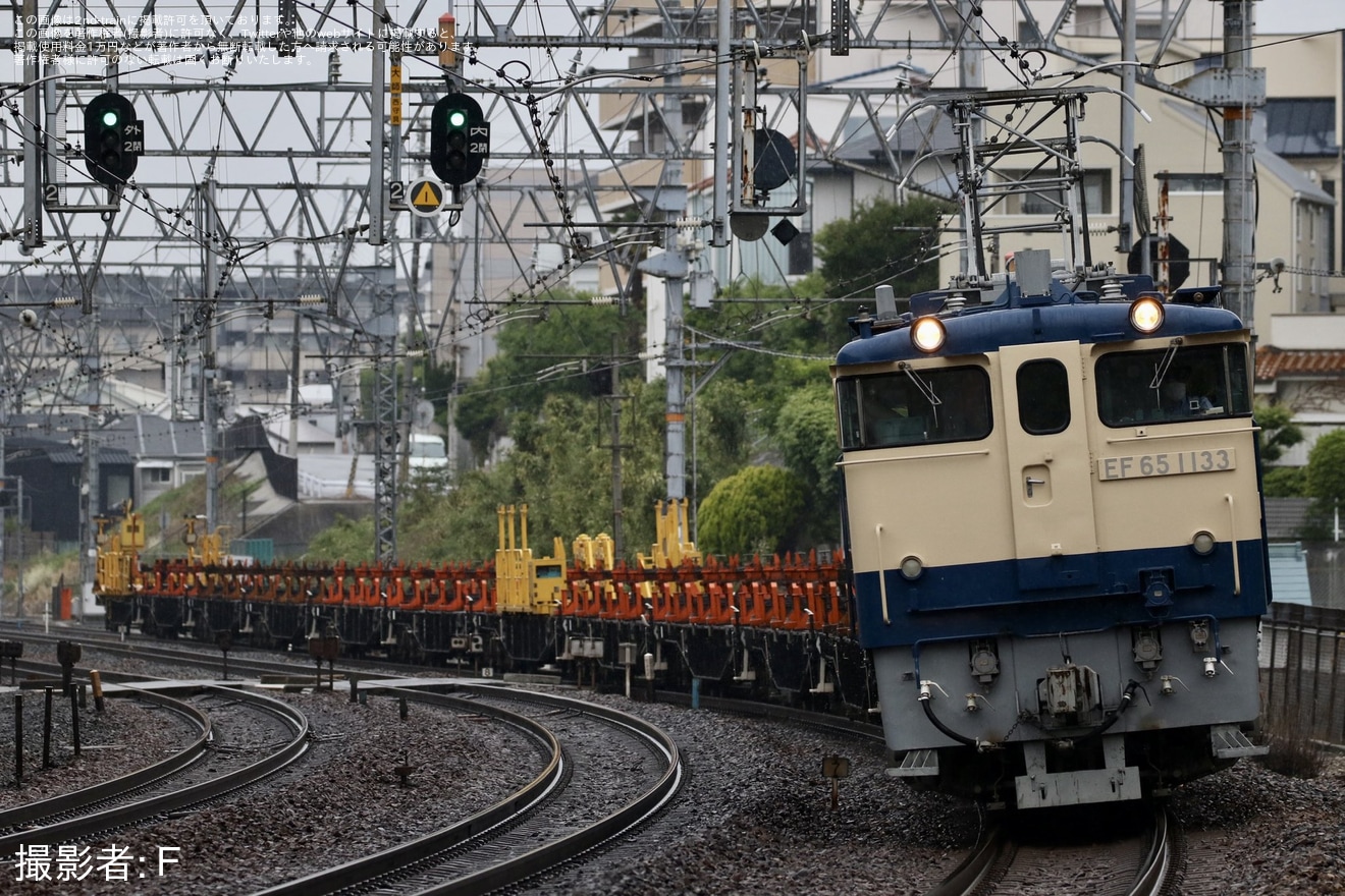 【JR西】EF65-1130+チキ12両+EF65-1133の工臨返空の拡大写真