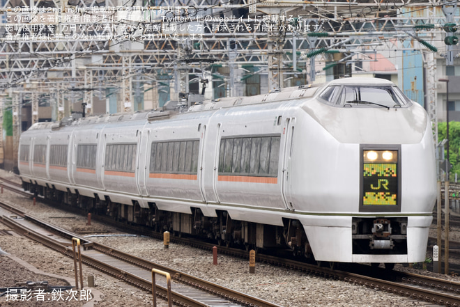 【JR東】651系OM207編成 田町疎開回送を田町駅で撮影した写真