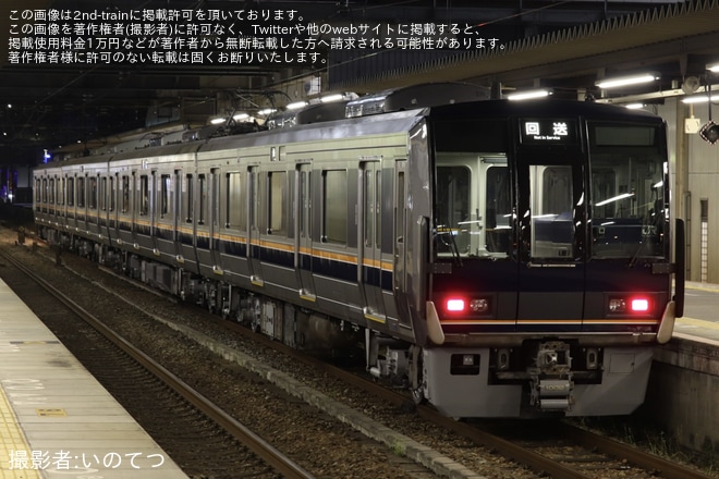 【JR西】207系T2編成網干総合車両所出場回送を不明で撮影した写真