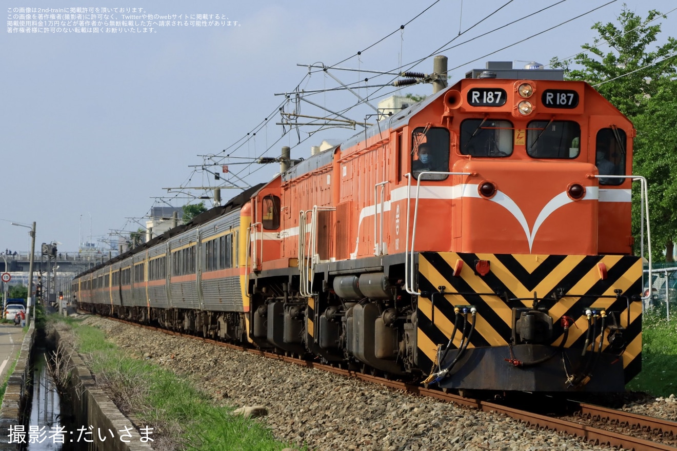 【台鐵】DR2800型15両(5編成)が、龍井留置場へ疎開のため回送の拡大写真