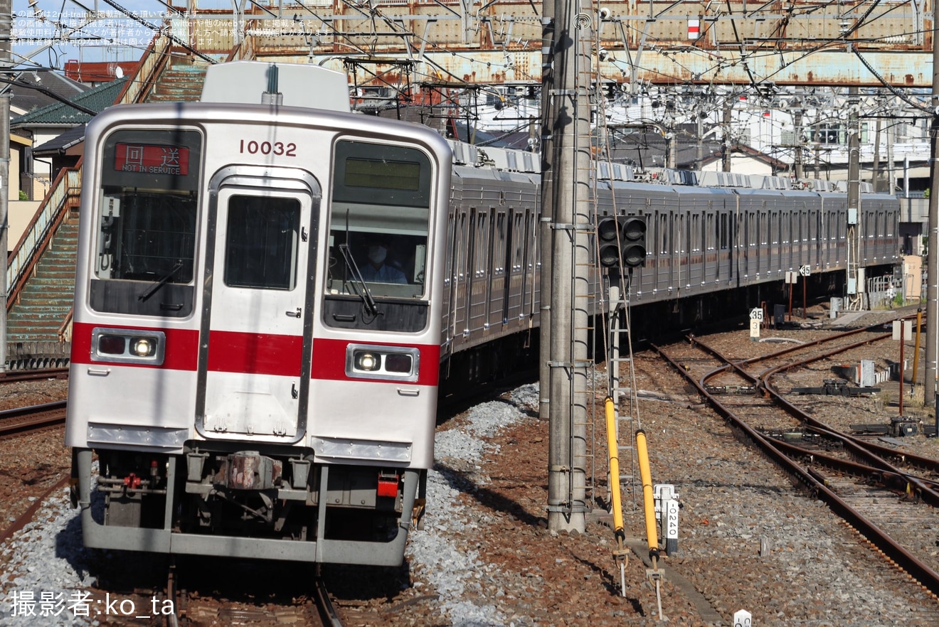 【東武】10030系11032Fが川越市から回送の拡大写真