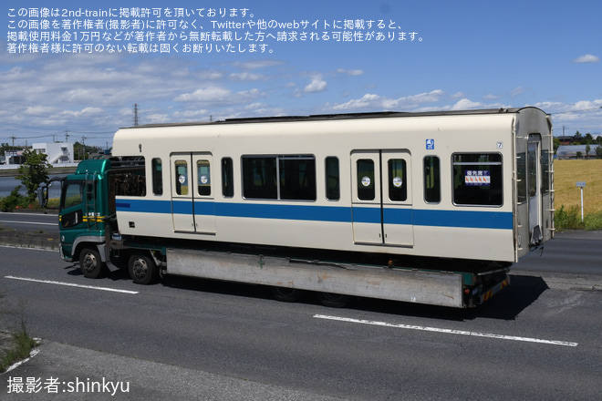 【小田急】8000形 8060×4(8060F) 小田原方2両 廃車・搬出を加須市内で撮影した写真