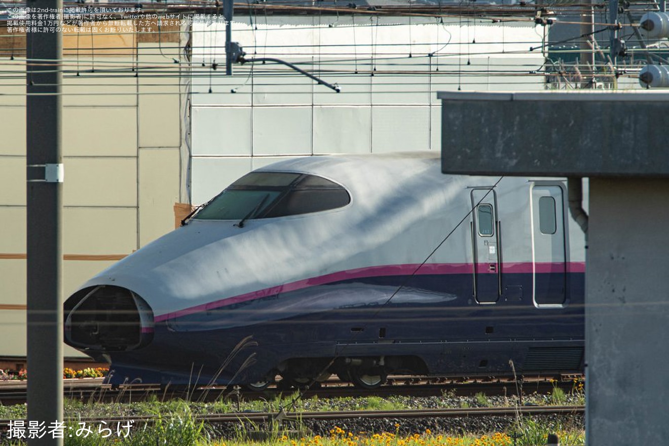 【JR東】E2系J63編成が新潟新幹線車両センターの解体線への拡大写真