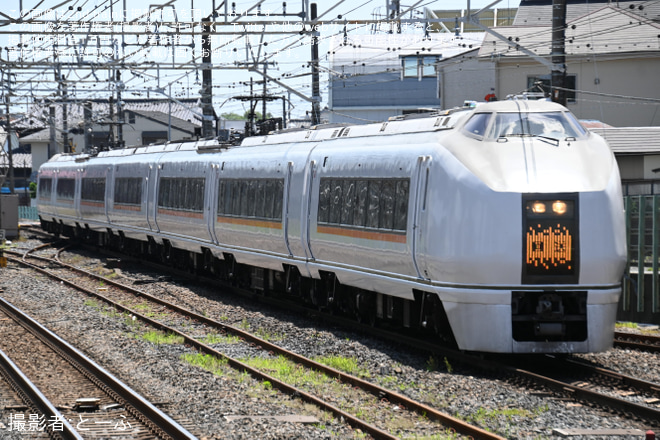 【JR東】651系1000番台オオOM205編成が宇都宮へ回送されるを久喜駅で撮影した写真