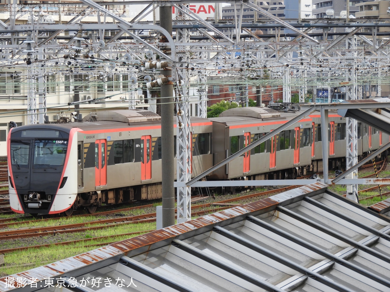 【都営】5500形5507編成が馬込車両検修場で脱線の拡大写真