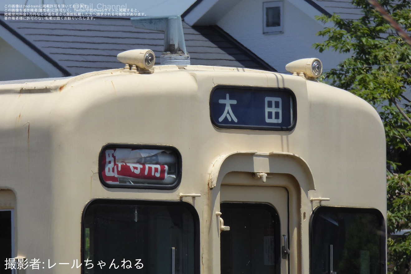 【東武】8000系8111Fが南栗橋車両管区で構内入換の拡大写真