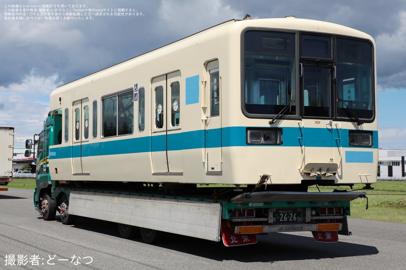 【小田急】8000形 8052×4(8052F) 新宿方2両 廃車・搬出の拡大写真