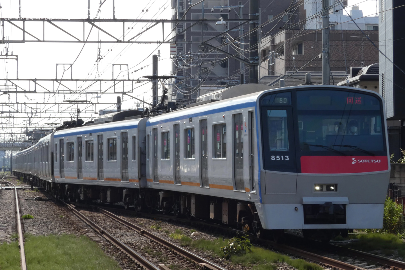 【相鉄】8000系8713×10(8713F)が前面赤色の状態で定期列車に運用の拡大写真