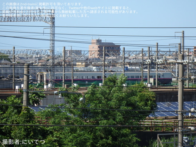 【JR東】E2系J63編成が新潟新幹線車両センターで解体中を不明で撮影した写真