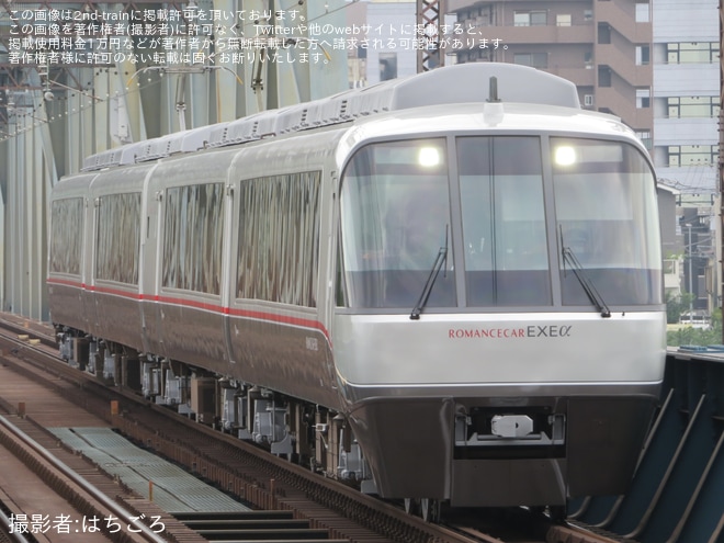 【小田急】30000形30051×4(30051F)出場試運転を厚木駅で撮影した写真