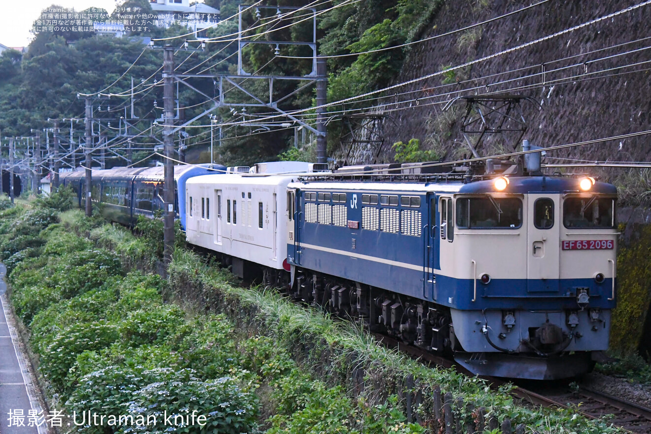 【伊豆急】2100系『THE ROYAL EXPRESS』+マニ50 甲種輸送(2023)の拡大写真