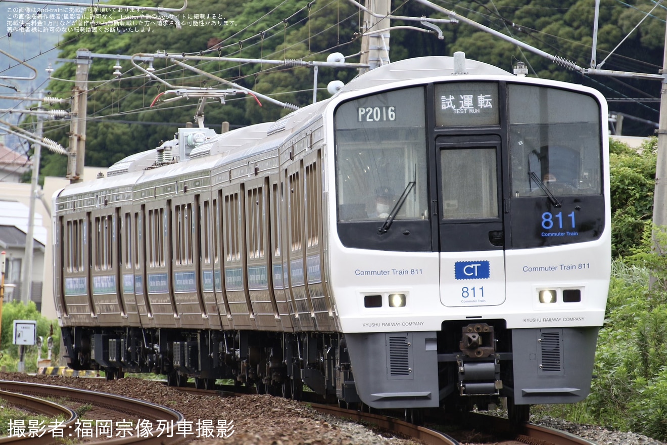 【JR九】811系PM2016編成小倉総合車両センター更新工事を終えて出場の拡大写真