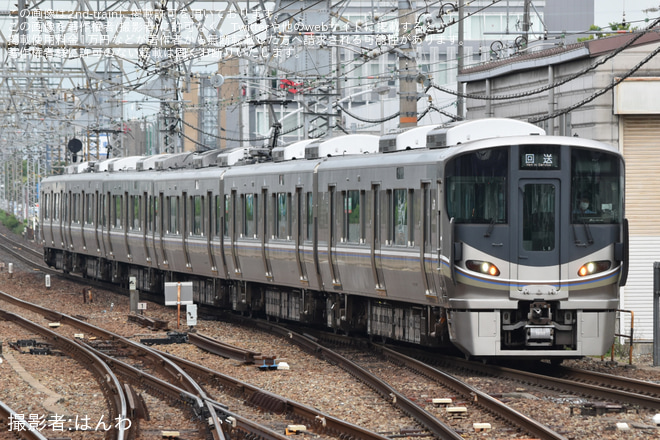 【JR西】225系L8編成 高槻疎開返却回送を尼崎駅で撮影した写真