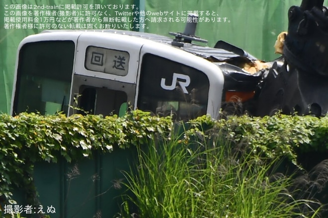 【JR東】クモハ211-3003が長野総合車両センターで解体中を長野総合車両センター付近で撮影した写真