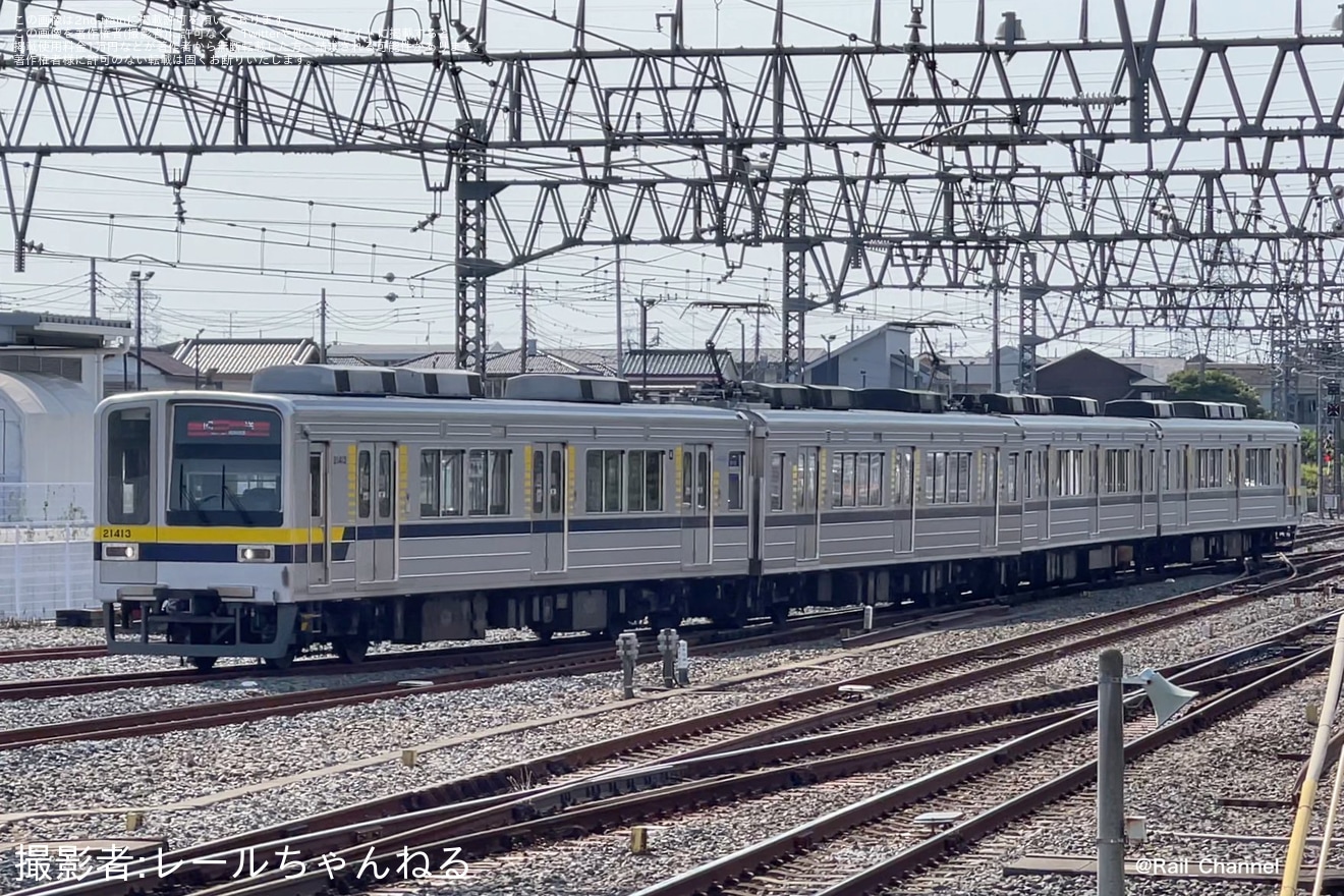 【東武】20400型21413F津覇車輌出場の拡大写真