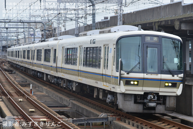 【JR西】221系B7編成 吹田総合車両所本所出場回送を姫路駅で撮影した写真