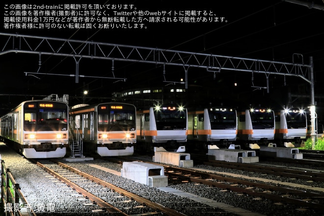 【JR東】「通勤電車を撮りに行かNight～夜の拝島電留線撮影会～」開催を拝島駅で撮影した写真