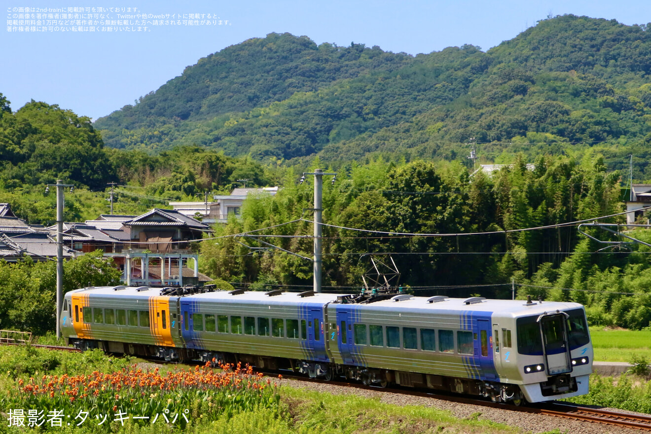 【JR四】8000系S2編成が検査を終えて多度津工場出場の拡大写真