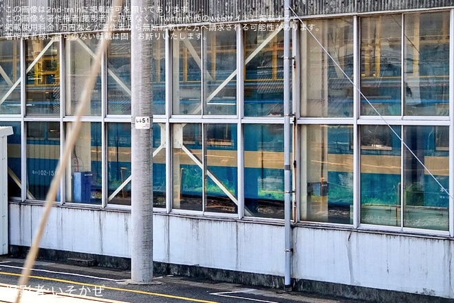 【JR九】小倉総合車両センター入場中の103系が国鉄色にを小倉総合車両センター付近で撮影した写真
