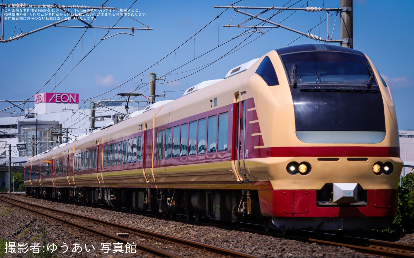 【JR東】八王子方面より 特急「夏の大洗ひたちなか1号・2号」が臨時運行の拡大写真