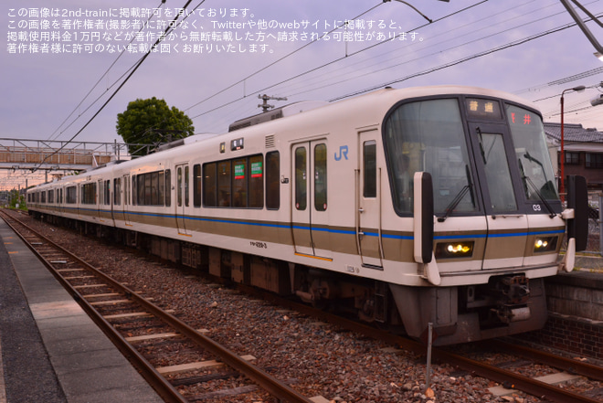【JR西】おんぱら祭奉納花火による臨時列車運転を柳本駅で撮影した写真