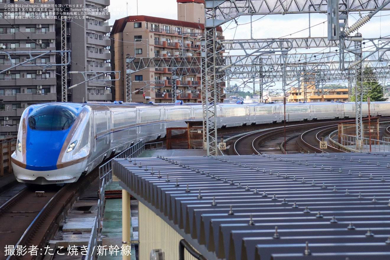 【JR東】E7系F20編成新幹線総合車両センター出場北上試運転の拡大写真