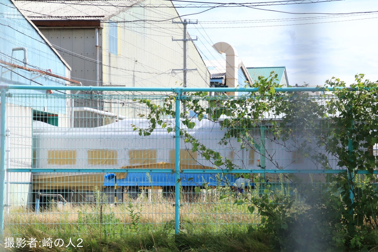 【JR東】E653系U102編成(水色)が外への拡大写真