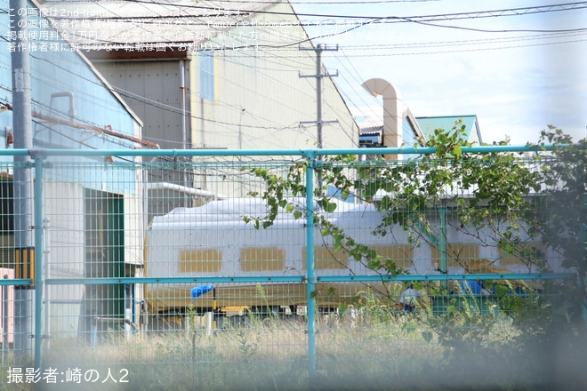 【JR東】E653系U102編成(水色)が外へを不明で撮影した写真