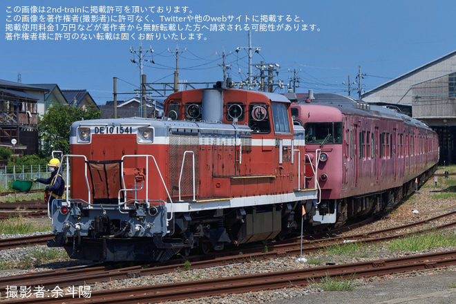 【JR西】415系C07編成+C08編成松任→金沢回送を松任本所で撮影した写真