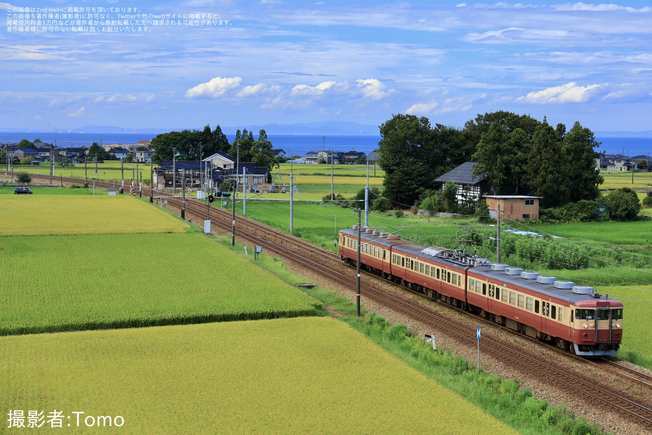 【トキ鉄】413系W01編成交番検査を終えて富山から回送(202308)の拡大写真