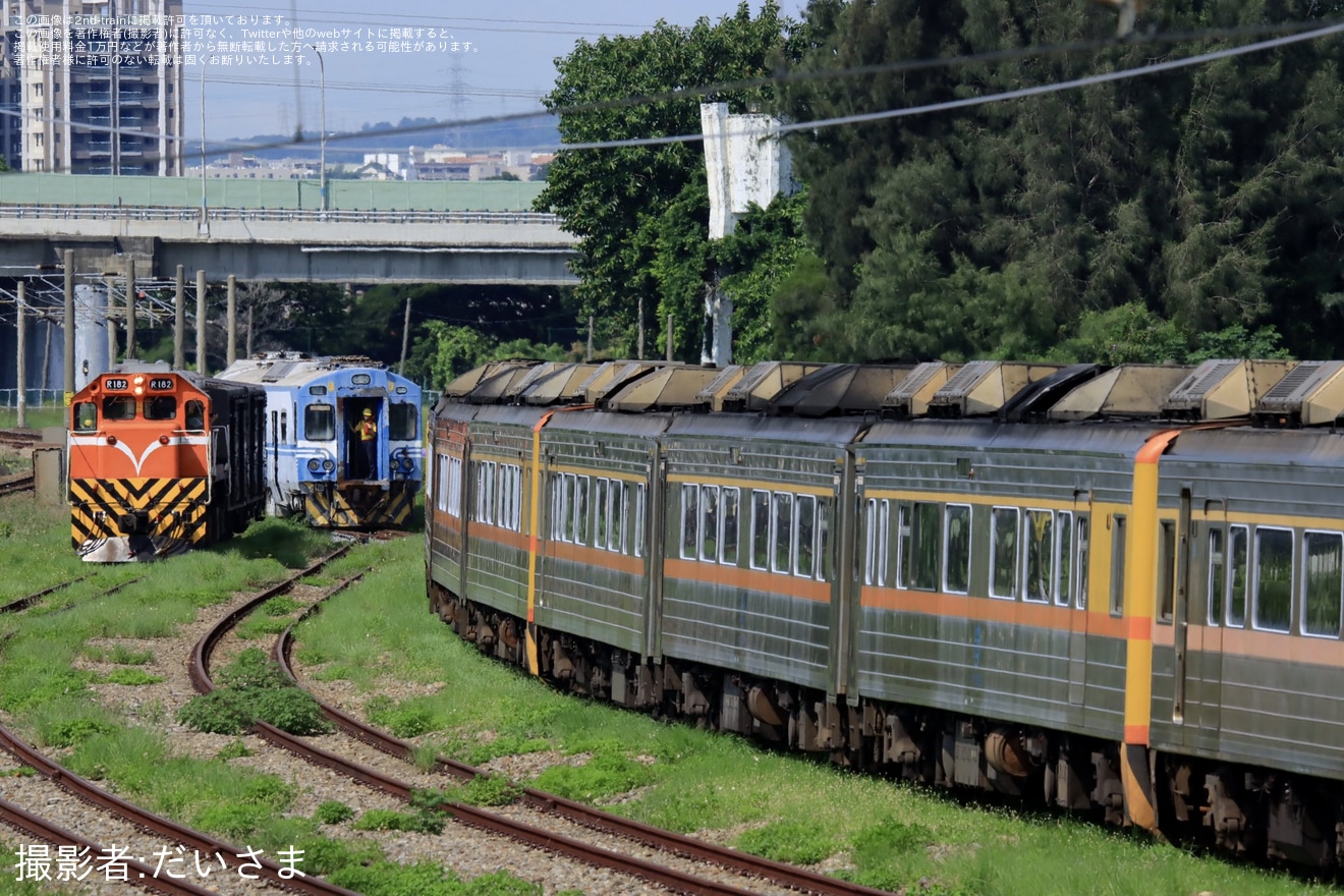 【台鐵】EMU400型EMU402龍井疎開回送の拡大写真