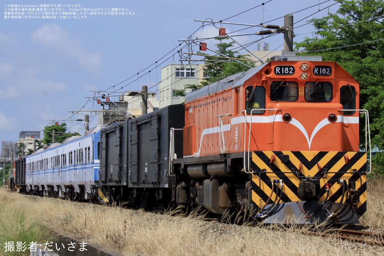 【台鐵】EMU400型EMU402龍井疎開回送の拡大写真