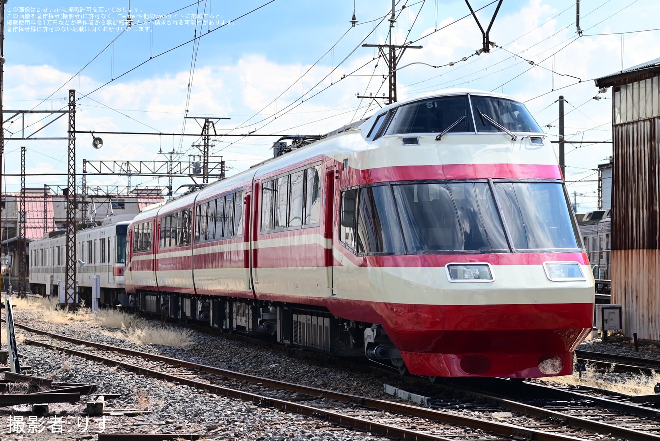 【長電】1000系S1編成(元小田急ロマンスカーHiSE)が車両故障が3000系により救援の拡大写真