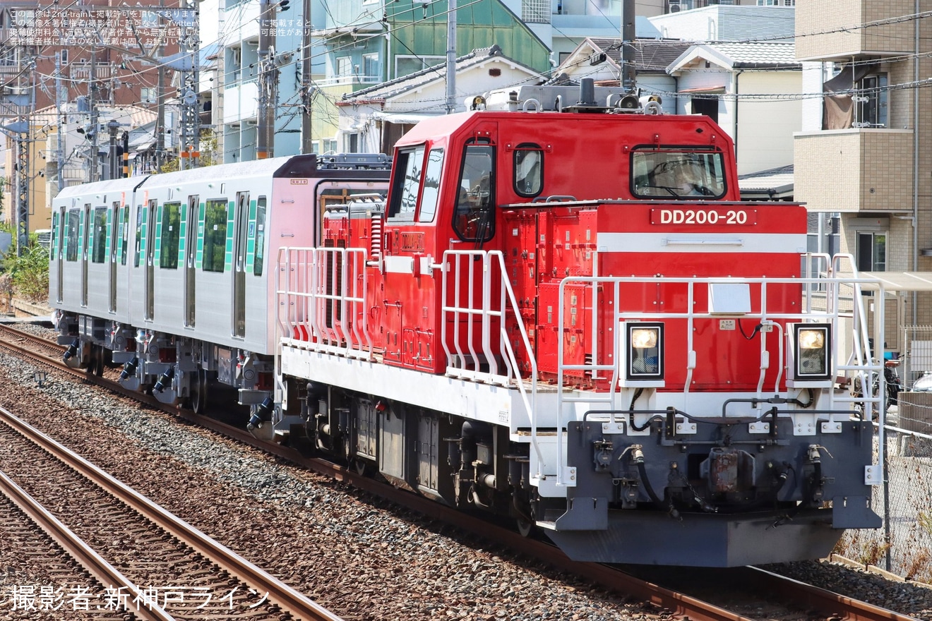 【横市交】グリーンライン用10000形10101F中間車甲種輸送の拡大写真