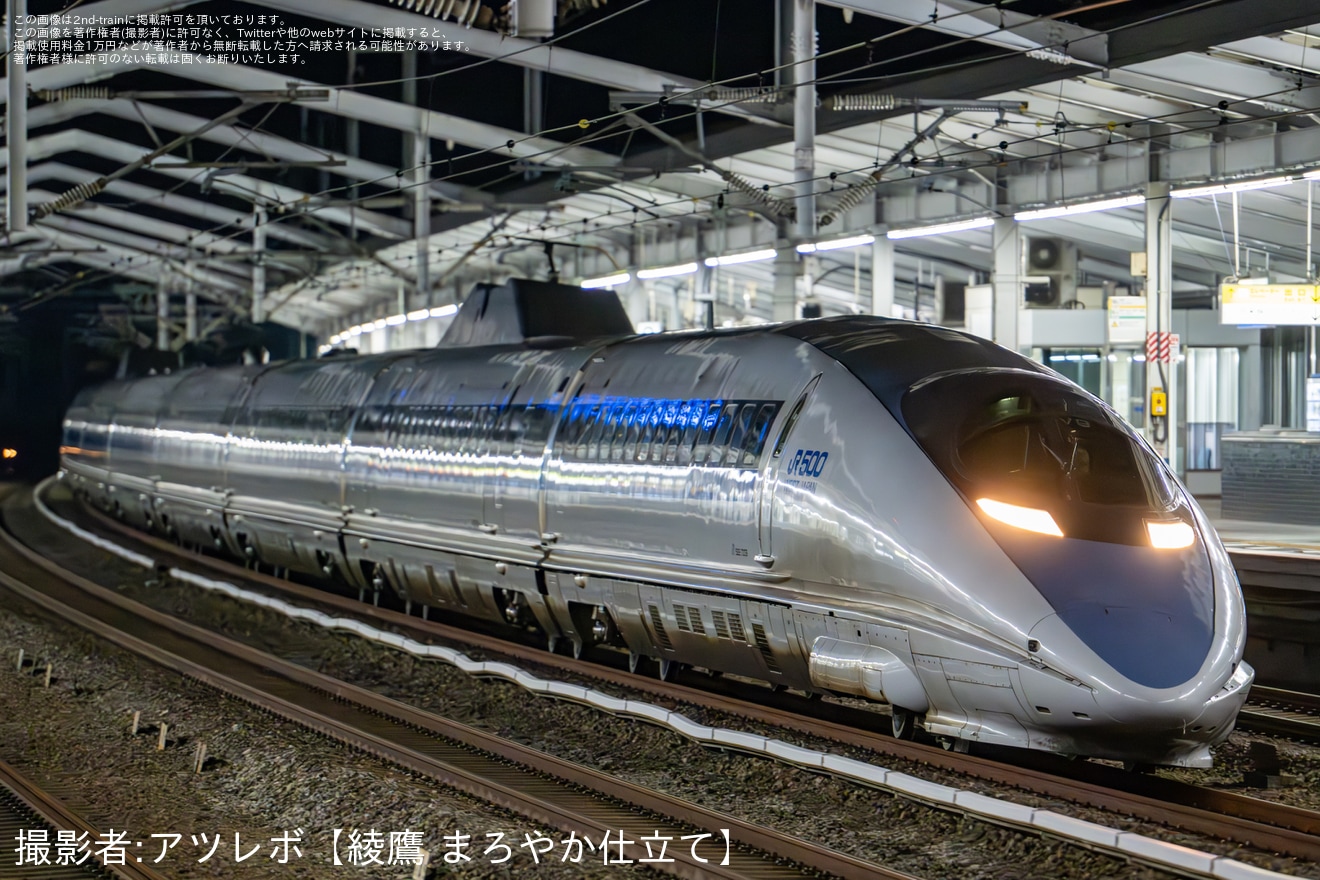 2nd Train 【jr西】500系v9編成団体臨時列車の送り込みのため回送の写真 Topicphotoid 79302