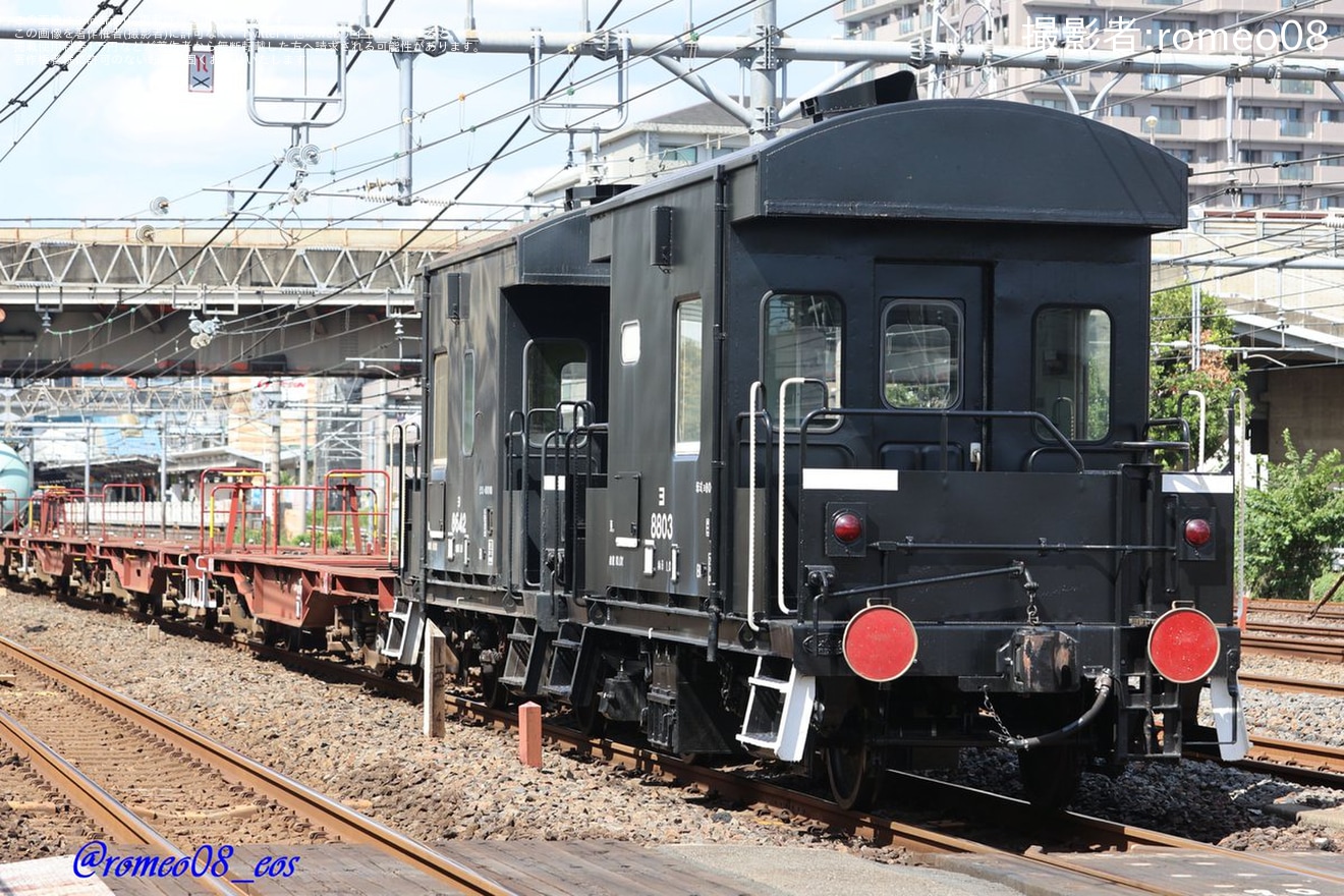【JR貨】ヨ8642+ヨ8803が高崎線を下るの拡大写真