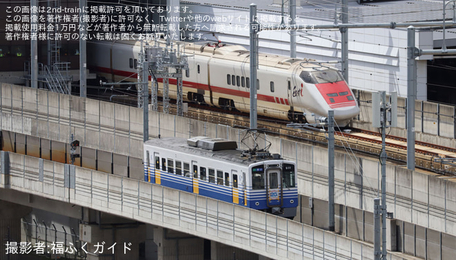 【JR西】福井駅へE926形S51編成(East i)が入線を不明で撮影した写真