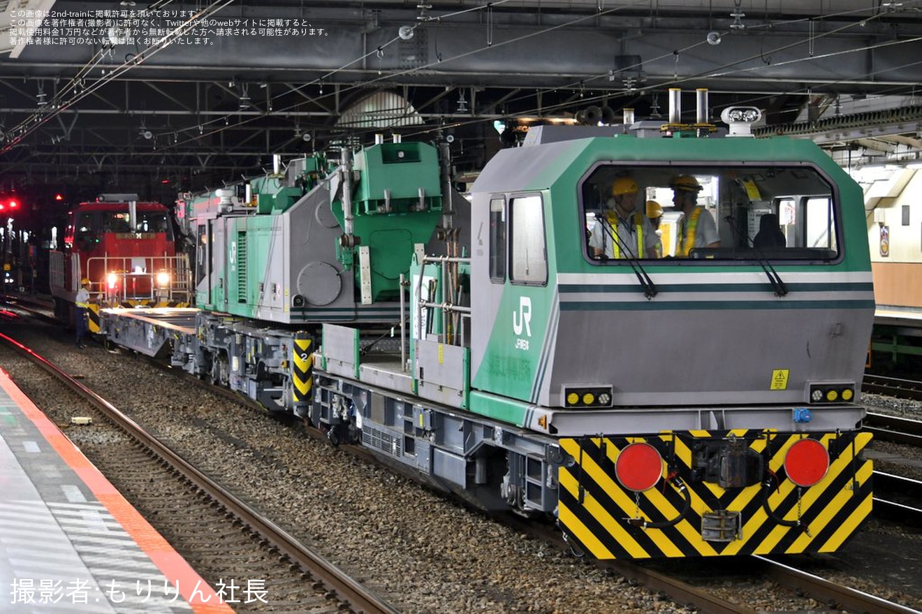 【JR貨】鉄道クレーン車が八王子へ甲種輸送の拡大写真