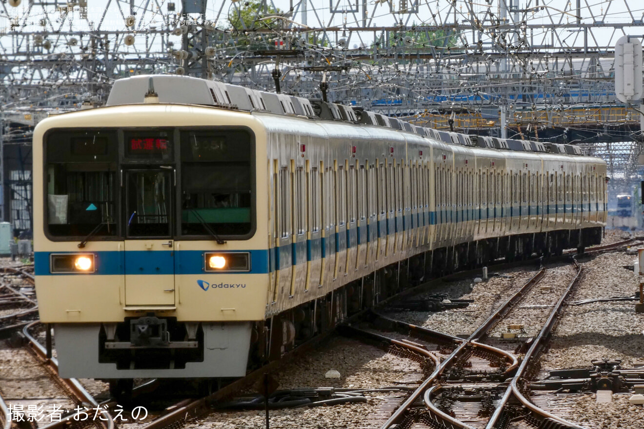 【小田急】8000形8051F+8252F(8051×4+8252×6)試運転の拡大写真