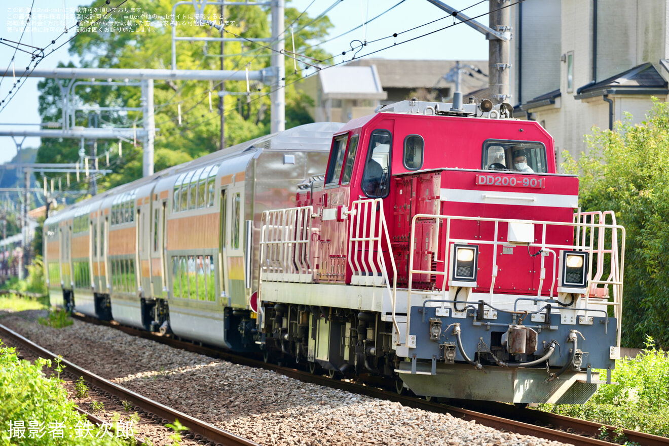 【JR東】E233系0番台グリーン車サロE232-3/4、サロE233-3/4 J-TREC横浜事業所出場甲種輸送の拡大写真
