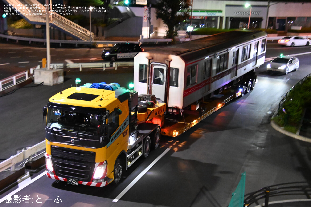 【メトロ】02系02-102Fが廃車陸送の拡大写真