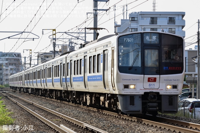 【JR九】臨時列車を811系が代走し811系の吉塚行きにを不明で撮影した写真