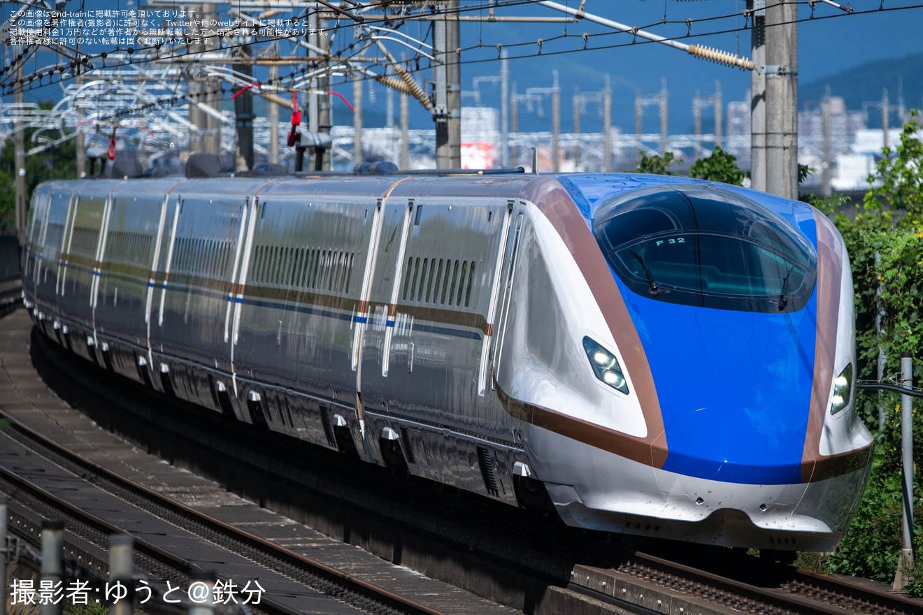 【JR東】E7系F32編成新幹線総合車両センター出場回送の拡大写真